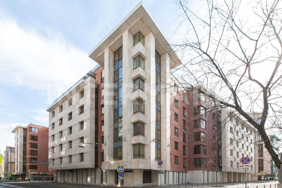 Продается 4-комнатная квартира, площадью 233.00 кв.м. Москва, переулок Зачатьевский 1-й, дом 5