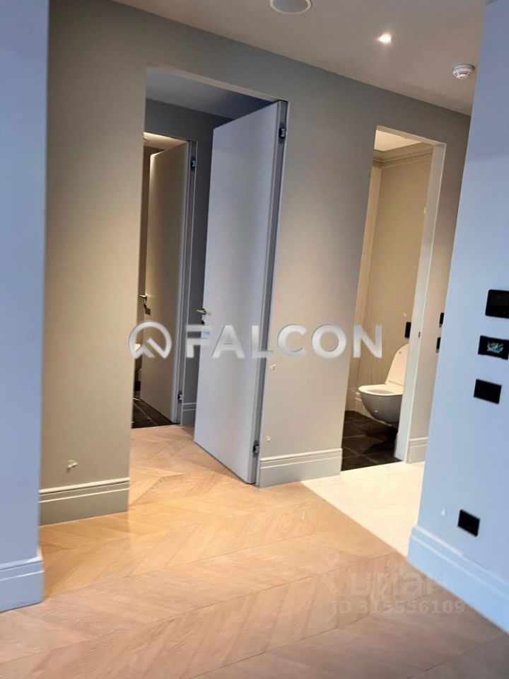 Продается 2-комнатная квартира, площадью 64.80 кв.м. Москва, улица Братьев Фонченко