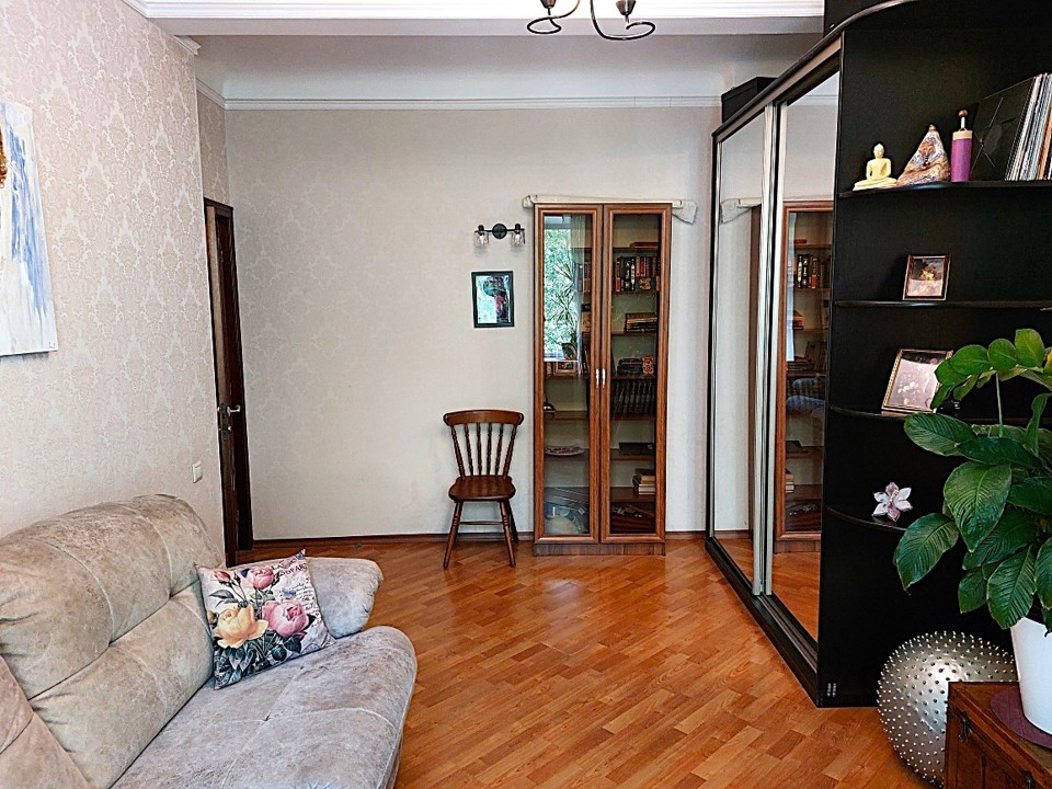 Продается 2-комнатная квартира, площадью 54.00 кв.м. Москва, переулок Орликов, дом 6