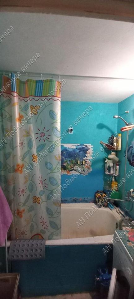 Продается 2-комнатная квартира, площадью 54.00 кв.м. Московская область, Можайский городской округ, поселок Цветковский, улица Подгорная, дом 11