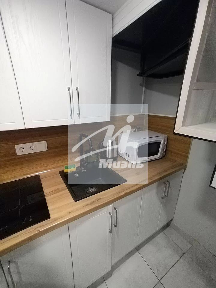 Продается 1-комнатная квартира, площадью 16.00 кв.м. Москва, Варшавское шоссе