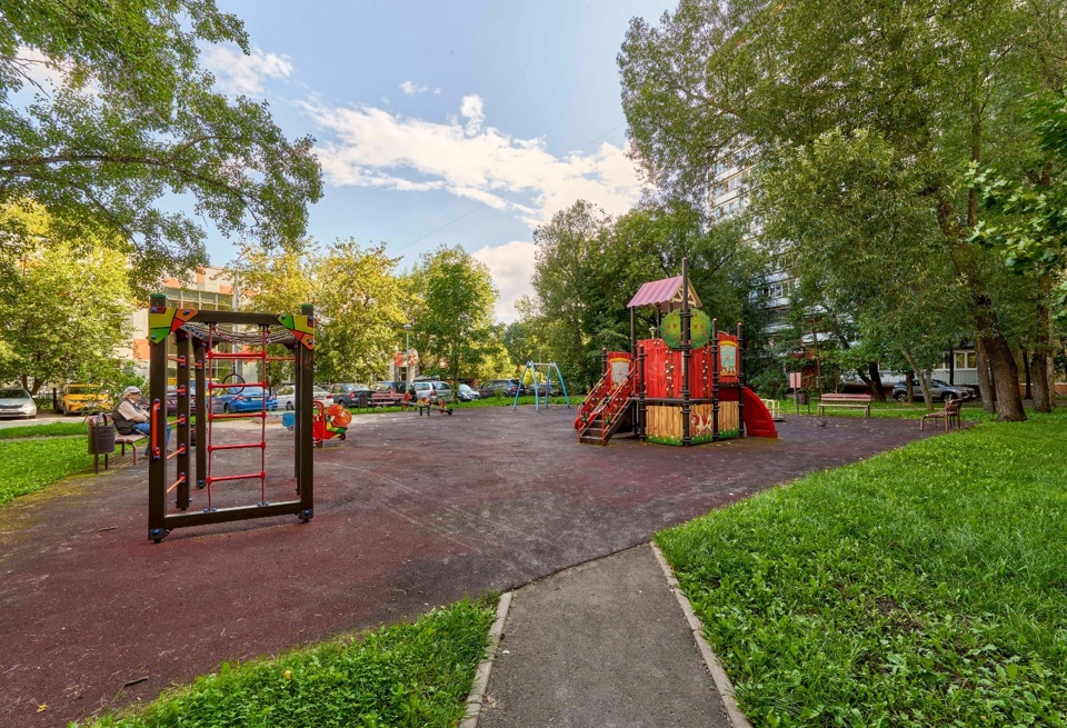 Продается 3-комнатная квартира, площадью 56.00 кв.м. Москва, улица Перовская, дом 58