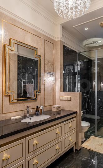 Продается 4-комнатная квартира, площадью 187.00 кв.м. Москва, переулок Козихинский Большой