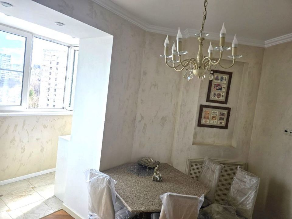 Продается 2-комнатная квартира, площадью 60.00 кв.м. Москва, улица Нежинская, дом 16