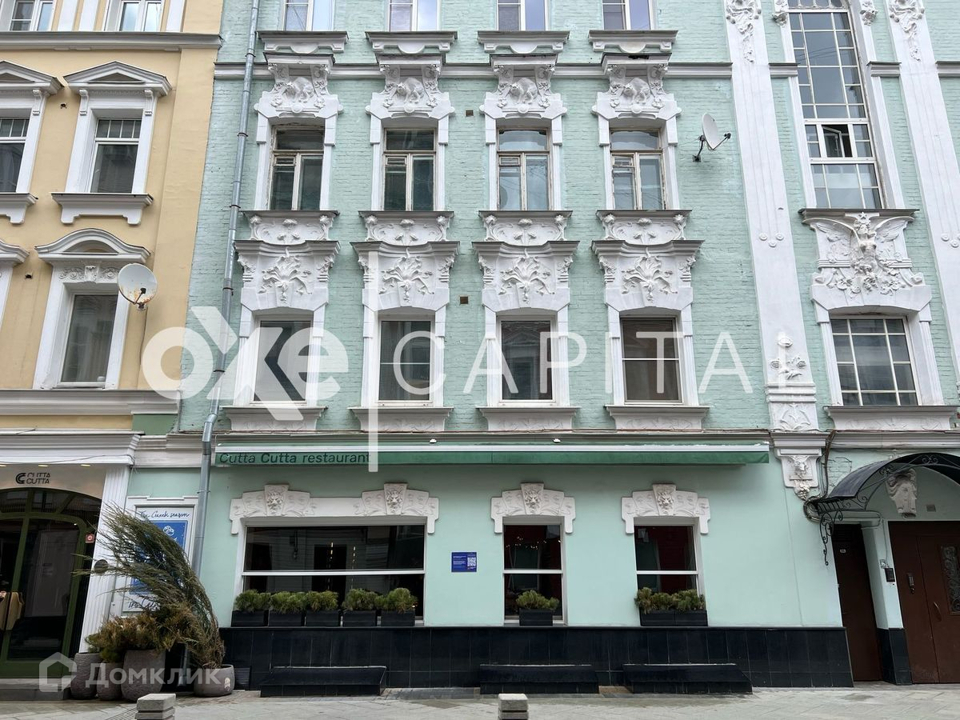 Продается 3-комнатная квартира, площадью 135.00 кв.м. Москва, переулок Козихинский Большой, дом 10