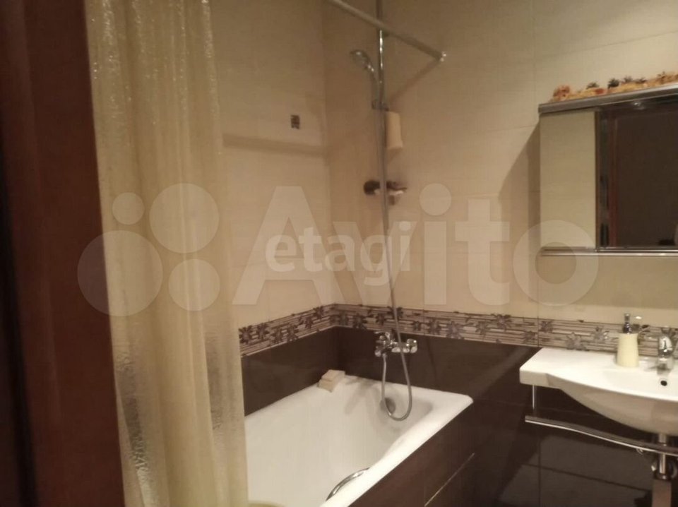 Продается 2-комнатная квартира, площадью 56.10 кв.м. Московская область, Одинцовский район, поселок городского типа Заречье, улица Университетская, дом 1