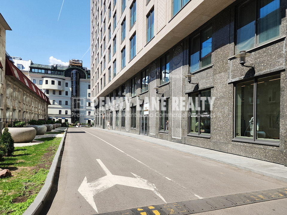 Продается 2-комнатная квартира, площадью 61.00 кв.м. Москва, улица Большая Садовая