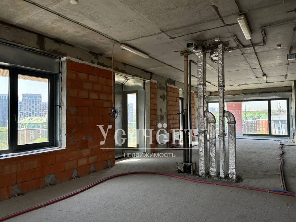 Продается 4-комнатная квартира, площадью 196.70 кв.м. Москва, улица Минская, дом 2вк4