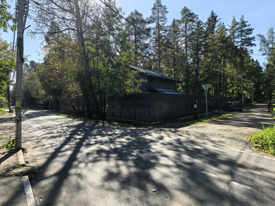 Продается дом, площадью 170.00 кв.м. Московская область, Раменский район, дачный поселок Кратово, улица Чехова, дом 54