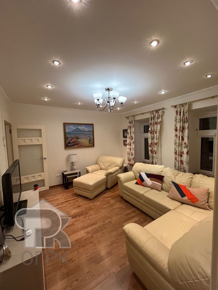 Продается 3-комнатная квартира, площадью 74.30 кв.м. Москва, переулок Нижний Кисельный