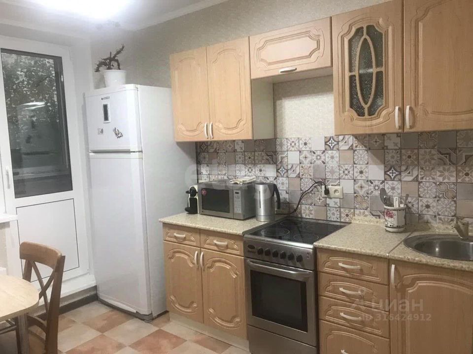 Продается 1-комнатная квартира, площадью 40.40 кв.м. Москва, улица Академика Семенова, дом 5