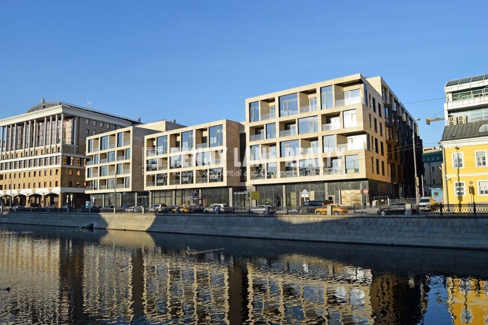 Продается 3-комнатная квартира, площадью 125.00 кв.м. Москва, набережная Садовническая, дом 7