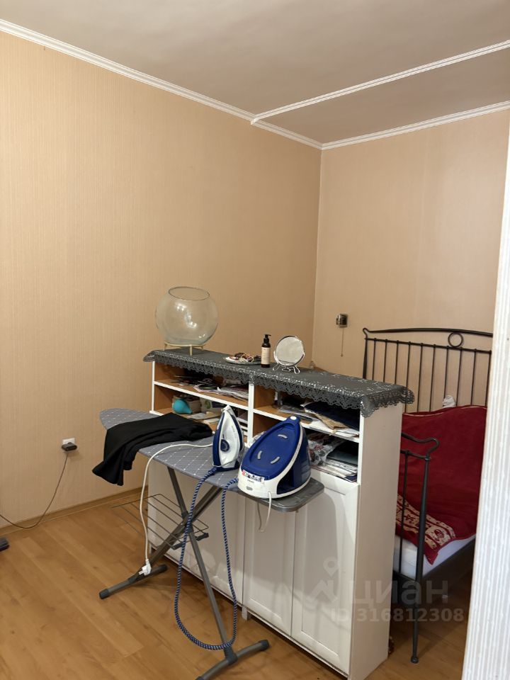 Продается 3-комнатная квартира, площадью 69.00 кв.м. Москва, улица Маршала Василевского, дом 1к1