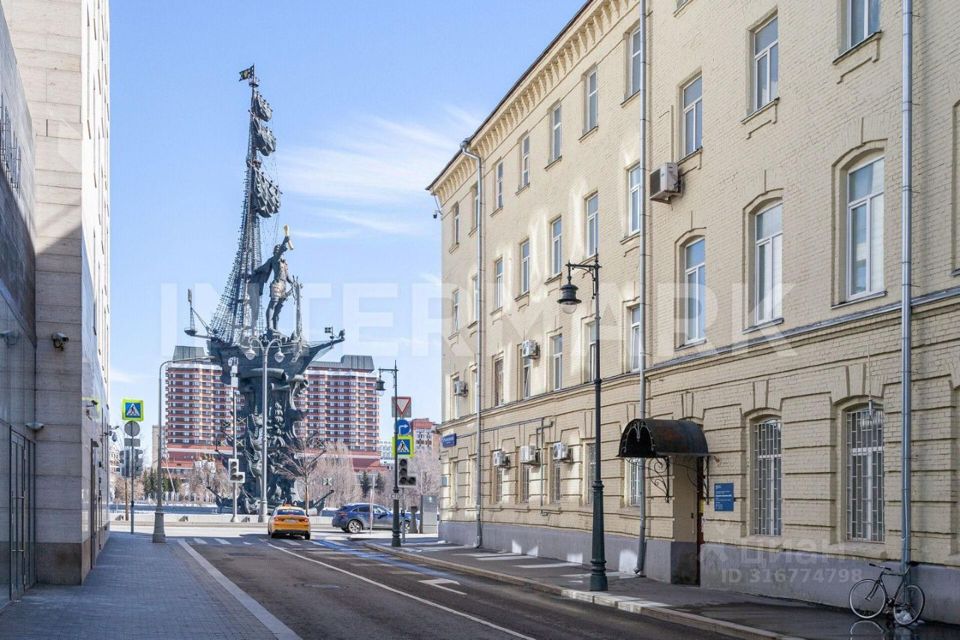 Продается 4-комнатная квартира, площадью 233.00 кв.м. Москва, переулок Зачатьевский 1-й, дом 5