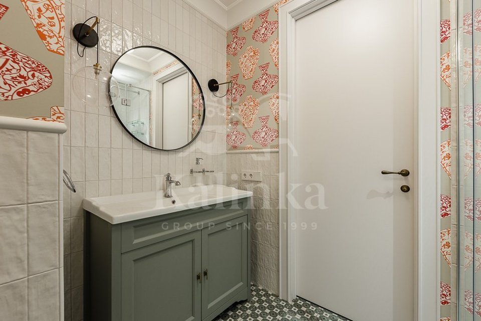 Продается 2-комнатная квартира, площадью 59.60 кв.м. Москва, улица Большая Садовая