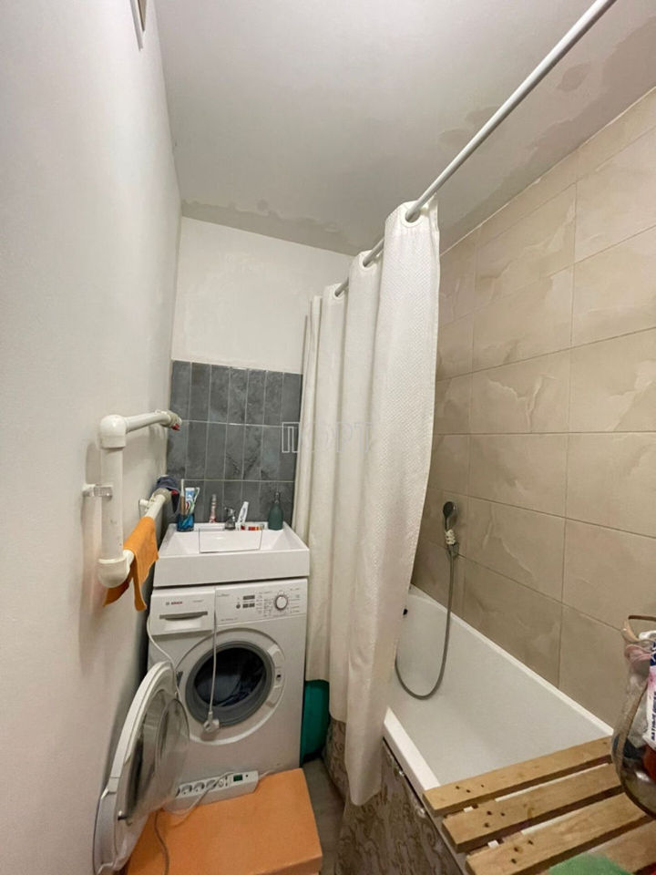 Продается 2-комнатная квартира, площадью 49.20 кв.м. Московская область, Пушкинский район, дачный поселок Зеленоградский, улица Островского, дом 13