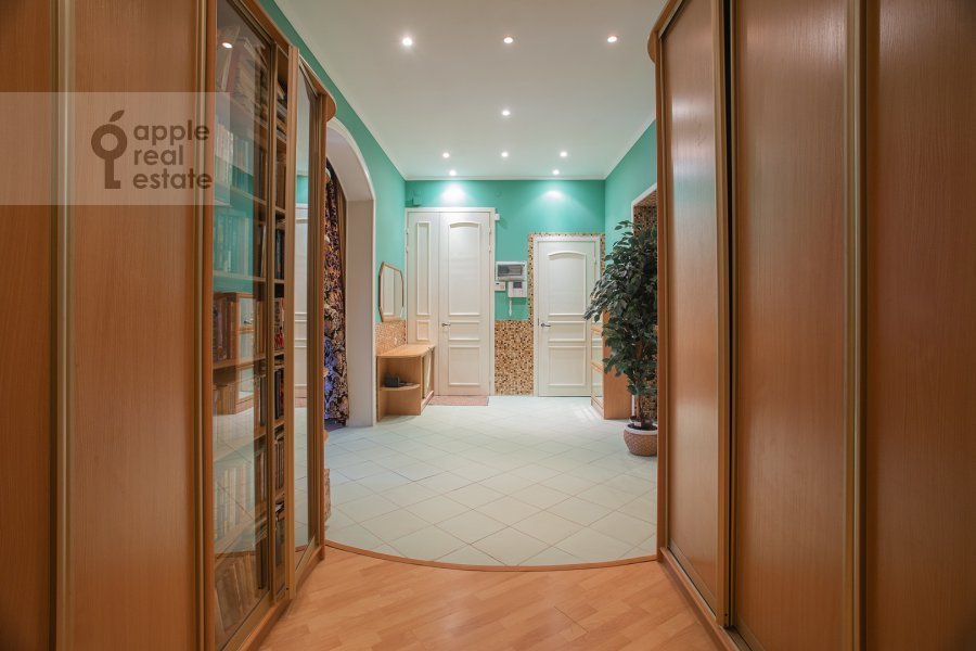 Продается 4-комнатная квартира, площадью 120.00 кв.м. Москва, переулок Козихинский Большой, дом 8