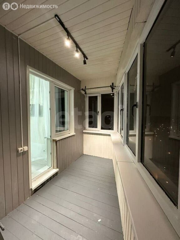 Продается 2-комнатная квартира, площадью 60.00 кв.м. Москва, улица Загорьевская, дом 17