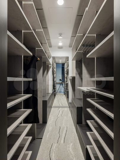 Продается 3-комнатная квартира, площадью 132.00 кв.м. Москва, набережная Котельническая, дом 1/15