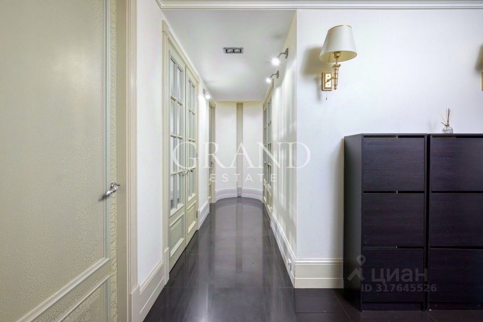 Продается 3-комнатная квартира, площадью 90.00 кв.м. Москва, переулок Козихинский Большой, дом 19/6