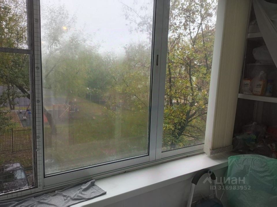 Продается 2-комнатная квартира, площадью 43.00 кв.м. Москва, Аминьевское шоссе, дом 12