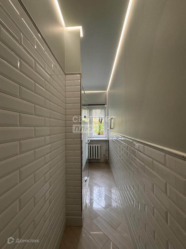 Продается 3-комнатная квартира, площадью 63.00 кв.м. Москва, улица Маршала Василевского, дом 13к1