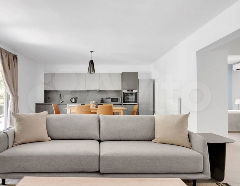 Продается 4-комнатная квартира, площадью 139.00 кв.м. Москва, переулок Зачатьевский 1-й, дом 5