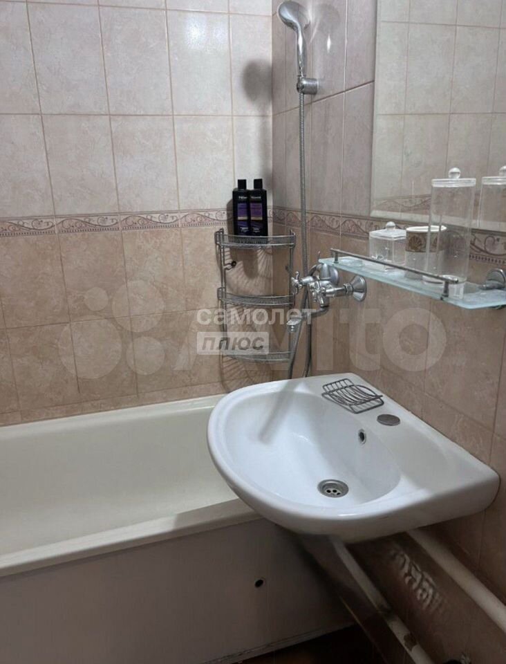 Продается 2-комнатная квартира, площадью 54.00 кв.м. Москва, улица Никулинская, дом 23к3