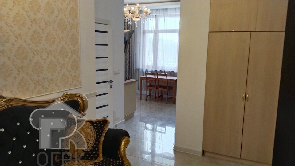 Продается 2-комнатная квартира, площадью 93.20 кв.м. Москва, Ломоносовский проспект, дом 25к5