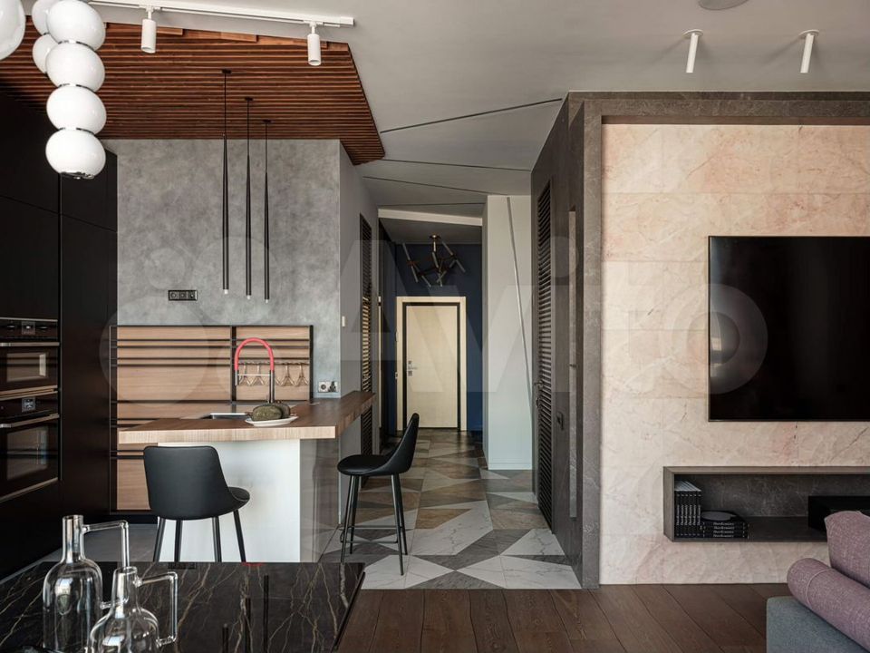 Продается 3-комнатная квартира, площадью 132.00 кв.м. Москва, набережная Котельническая, дом 1/15