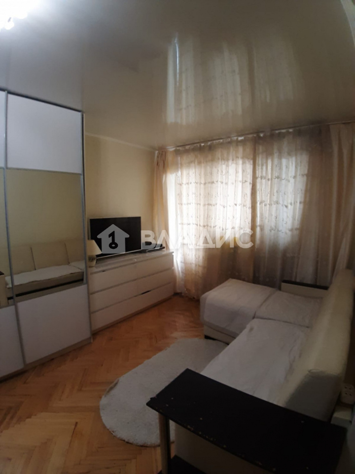 Продается 1-комнатная квартира, площадью 32.00 кв.м. Москва, улица Сокольнический Вал, дом 6к1