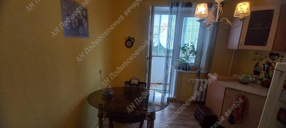 Продается 2-комнатная квартира, площадью 54.00 кв.м. Московская область, Можайский городской округ, поселок Цветковский, улица Подгорная, дом 11