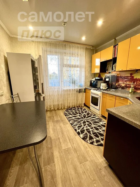 Продается 2-комнатная квартира, площадью 54.40 кв.м. Московская область, Луховицы городской округ, город Луховицы, улица Клубная, дом 5