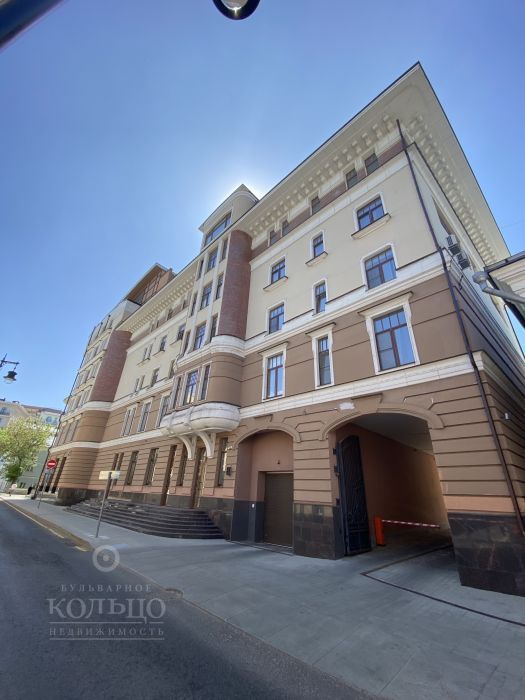 Продается 4-комнатная квартира, площадью 270.00 кв.м. Москва, переулок Лаврушинский, дом 11к1