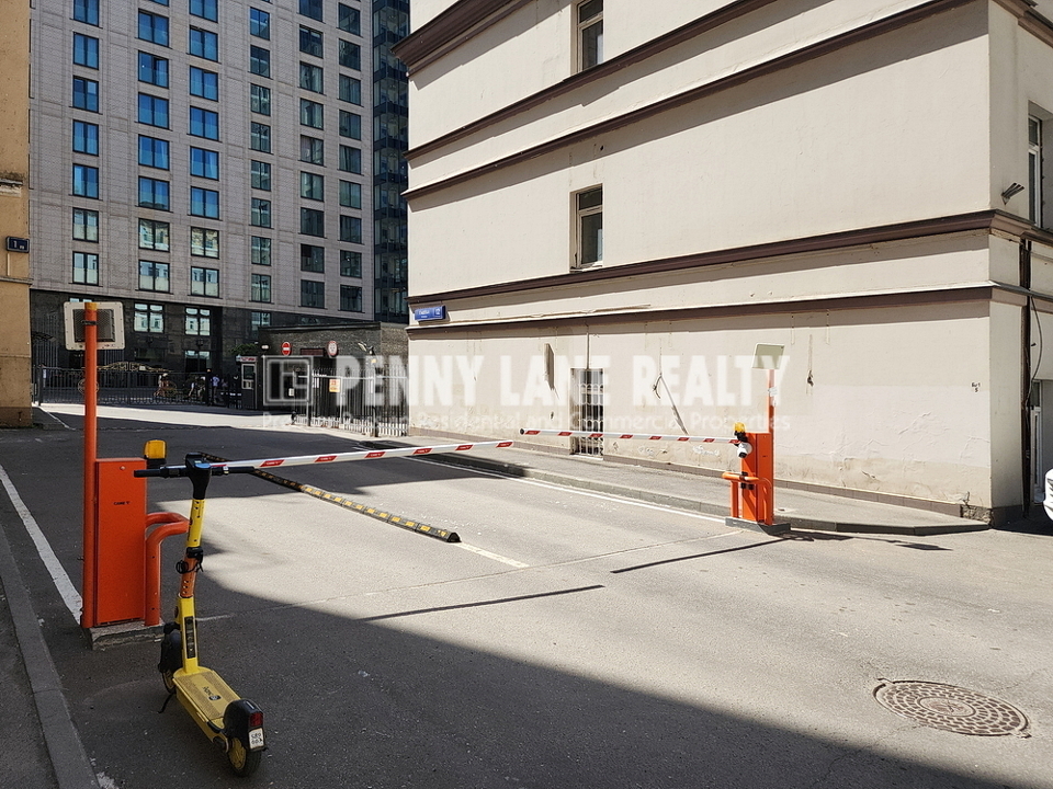 Продается 2-комнатная квартира, площадью 61.00 кв.м. Москва, улица Большая Садовая