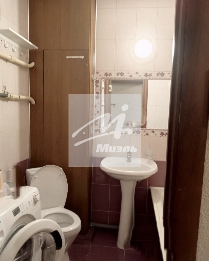 Продается 1-комнатная квартира, площадью 37.00 кв.м. Москва, улица Привольная, дом 13к1