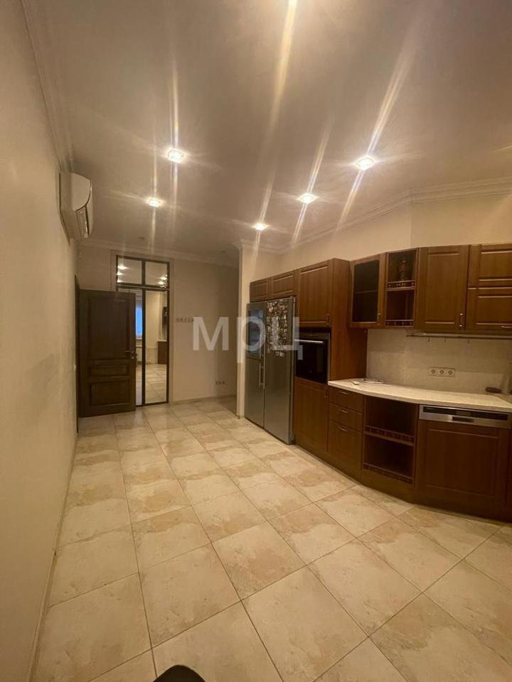 Продается 2-комнатная квартира, площадью 65.80 кв.м. Москва, улица 1-я Дубровская, дом 5