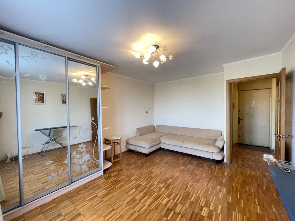Продается 1-комнатная квартира, площадью 35.00 кв.м. Москва, улица Нагорная, дом 20к5