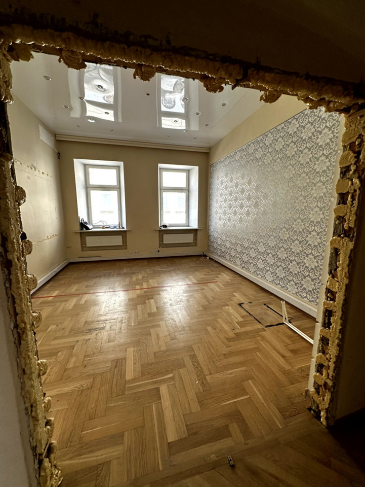 Продается 3-комнатная квартира, площадью 87.60 кв.м. Москва, улица Молчановка Большая, дом 15