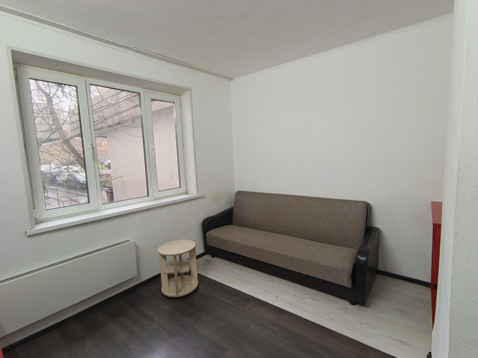 Продается 4-комнатная квартира, площадью 20.00 кв.м. Москва, улица Поречная