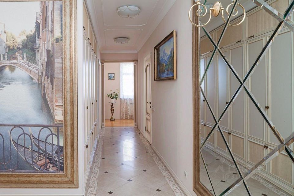 Продается 2-комнатная квартира, площадью 107.70 кв.м. Москва, улица Пудовкина, дом 7