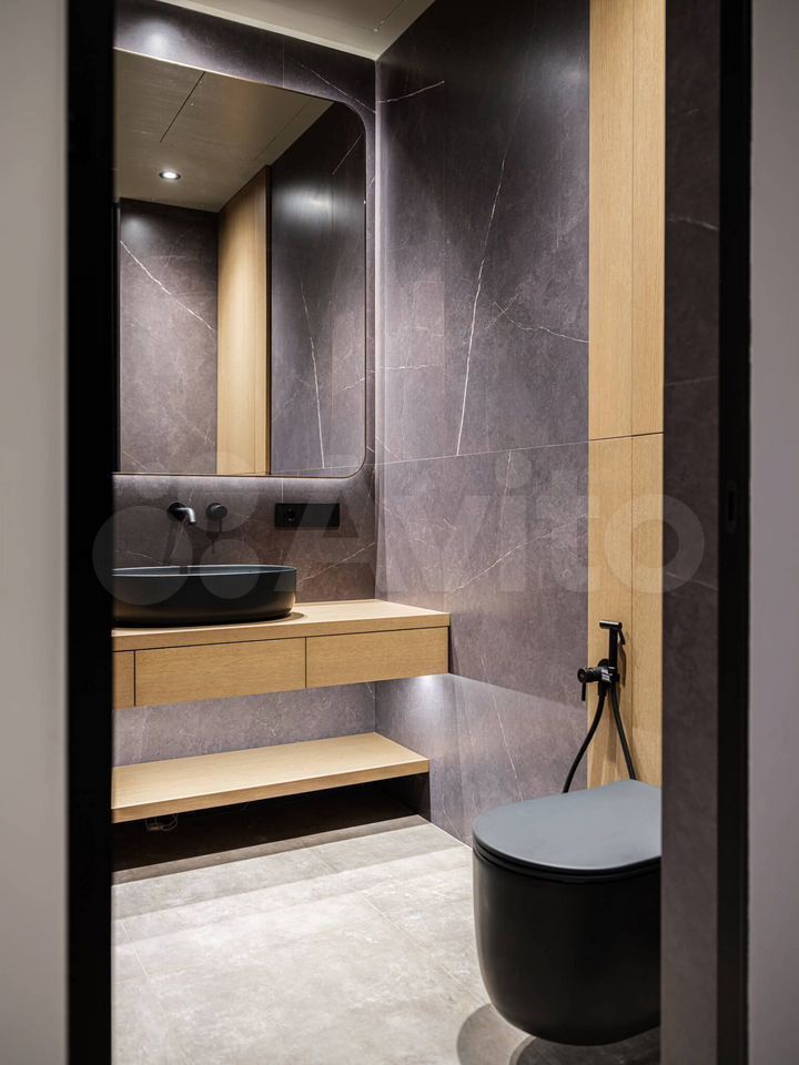 Продается 4-комнатная квартира, площадью 151.00 кв.м. Москва, набережная Котельническая, дом 21