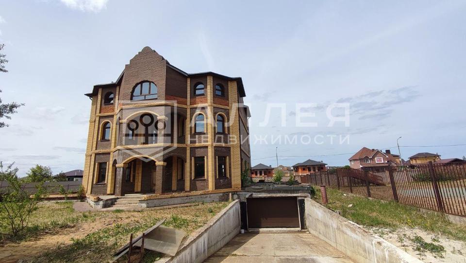 Продается дом, площадью 650.00 кв.м. Московская область, Истра городской округ, деревня Аносино