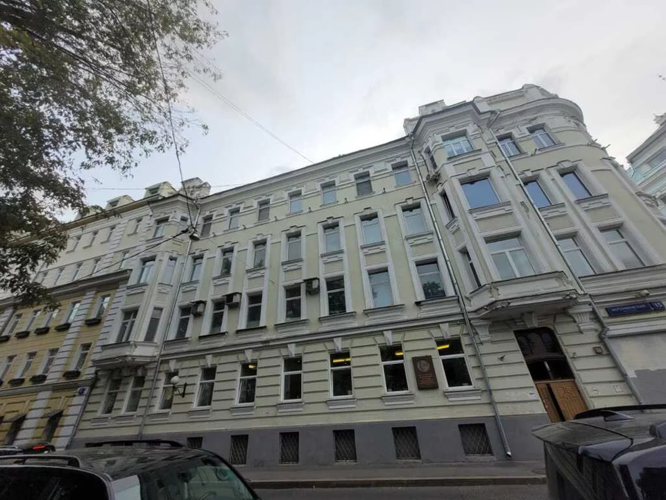 Продается 4-комнатная квартира, площадью 203.00 кв.м. Москва, переулок Мерзляковский, дом 15