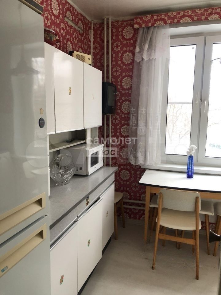 Продается 3-комнатная квартира, площадью 64.00 кв.м. Москва, улица 8-я Соколиной Горы, дом 7