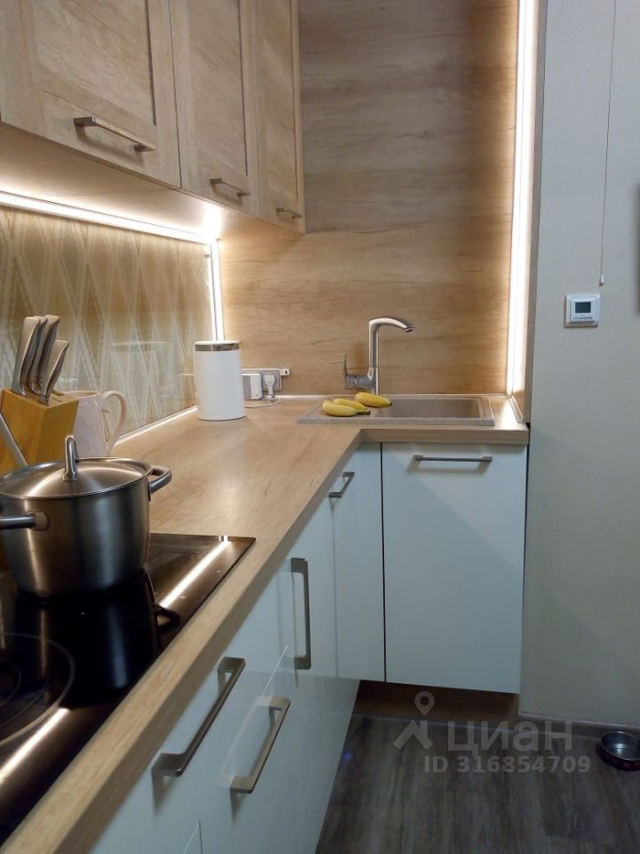 Продается 3-комнатная квартира, площадью 74.00 кв.м. Москва, улица Мелитопольская 2-ая, дом 17