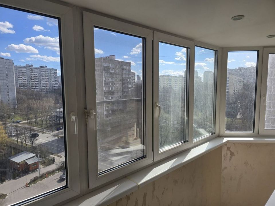 Продается 2-комнатная квартира, площадью 60.00 кв.м. Москва, улица Нежинская, дом 16