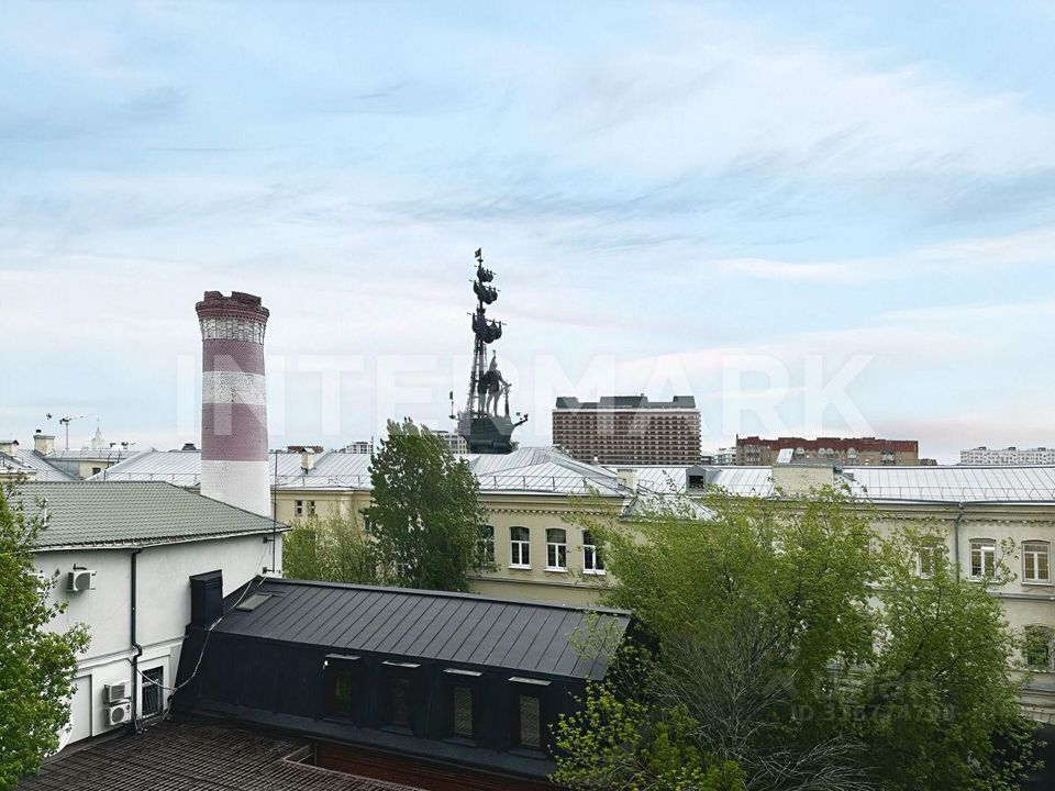 Продается 4-комнатная квартира, площадью 233.00 кв.м. Москва, переулок Зачатьевский 1-й, дом 5