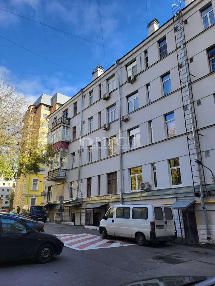 Продается 2-комнатная квартира, площадью 52.00 кв.м. Москва, улица Садовая-Самотечная, дом 11