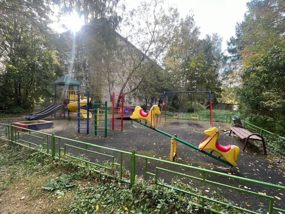 Продается 2-комнатная квартира, площадью 40.00 кв.м. Московская область, Красногорск городской округ, поселок городского типа Нахабино, улица Институтская, дом 1